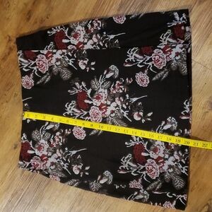 J jill floral on charcoal black stretch faux wrap skirt